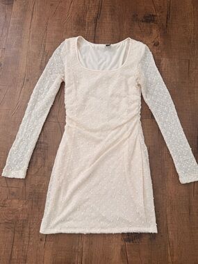 Elegant Cream Long-Sleeve Bodycon Party Dress